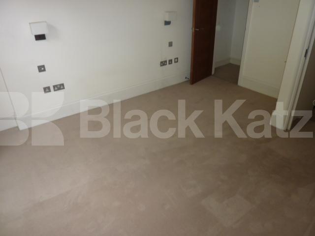 			UNDER OFFER!, 2 Bedroom, 1 bath, 1 reception Flat			 Albany Street, REGENTS PARK / CAMDEN